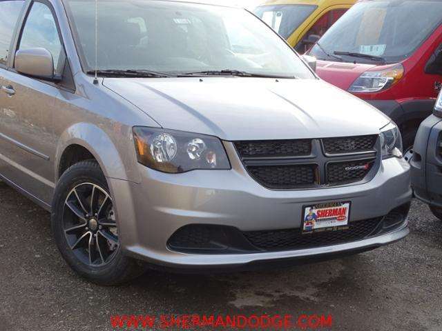 2017 Dodge Grand Caravan SE Plus 4dr Mini-Van